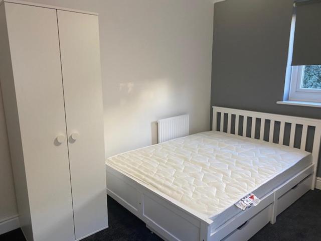 Circle Guest House Bed Only - image 9