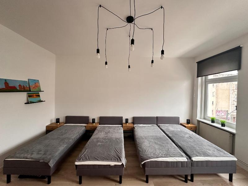 Deluxe One-Bedroom Apartment image 4