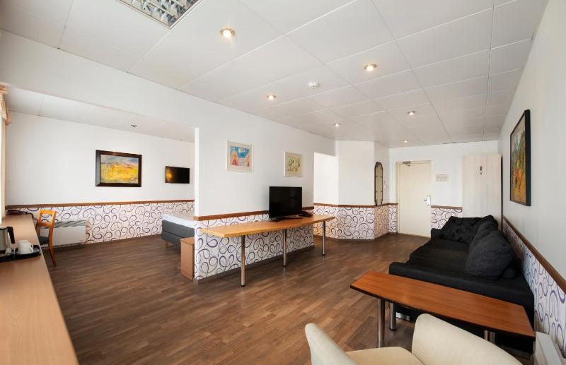 Suite with Sauna image 2