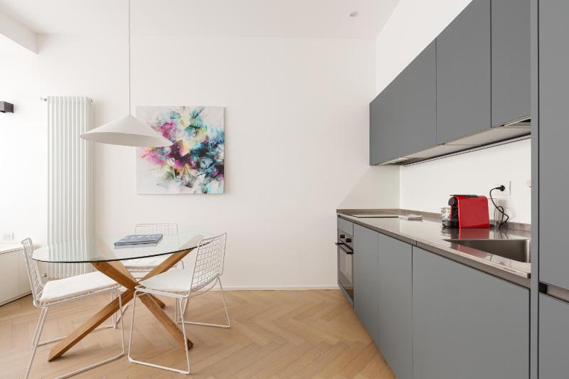 Appartamento con 1 Camera da Letto Deluxe - Corso Garibaldi 12 image 1