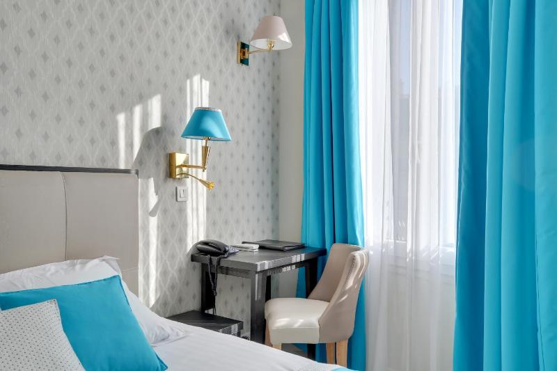 Superior Double Room image 4