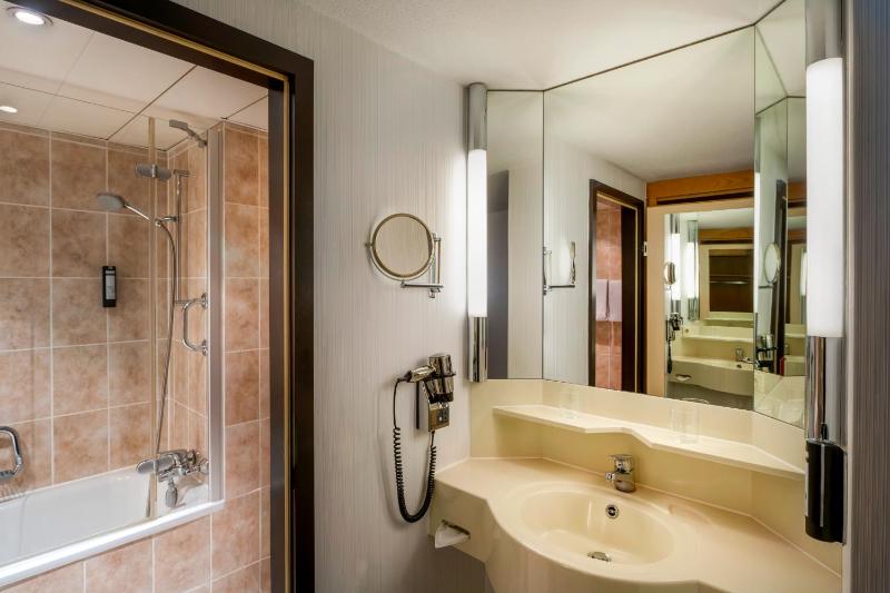 Classic King Room image 2