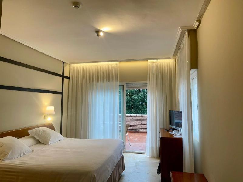Superior Double Room image 4