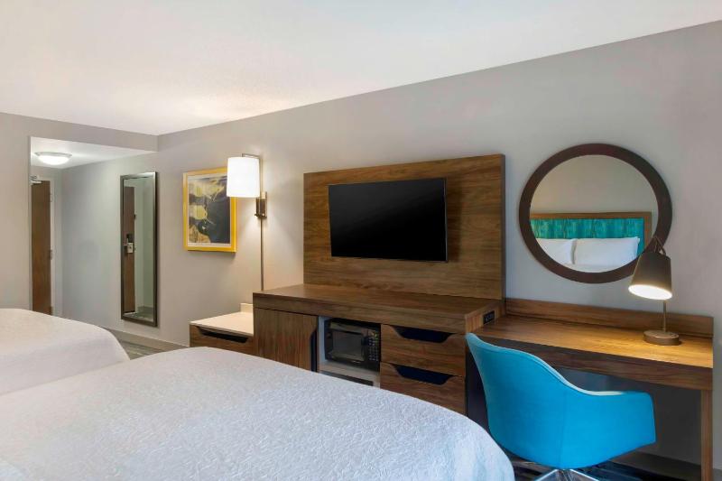 Room with Two Queen Beds - Non-Smoking image 1