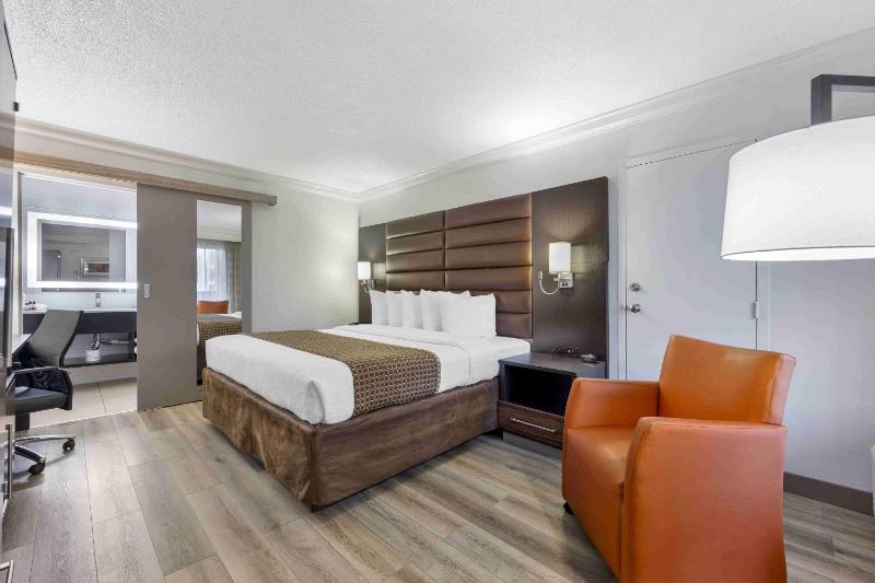 Queen Room - Disability Access/Non-Smoking image 2
