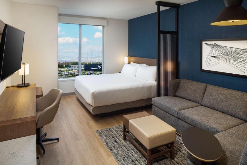 King Room with Sofa Bed and Accessible Tub - Disability Access image 1