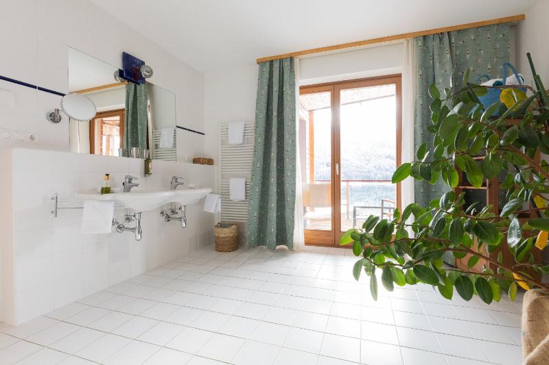 Suite with Balcony image 3