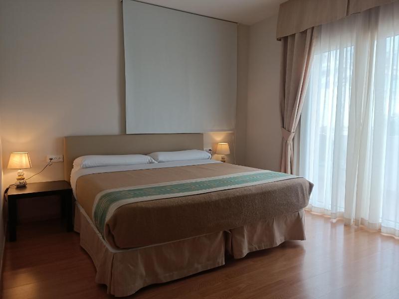 Japanese Superior Double Room with Terrace image 2