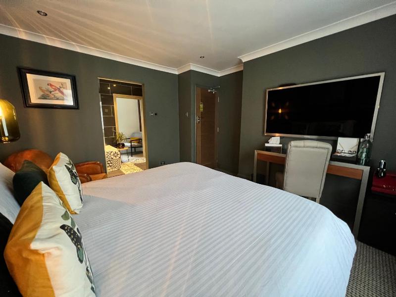Superior King  Room image 1