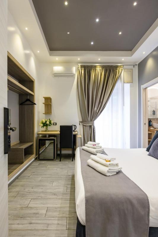 Double or Twin Room image 3