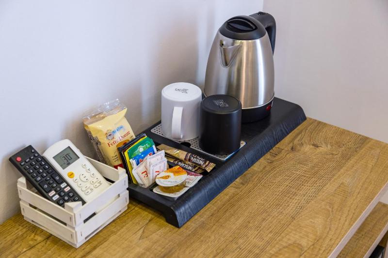 Economy Double Room image 3