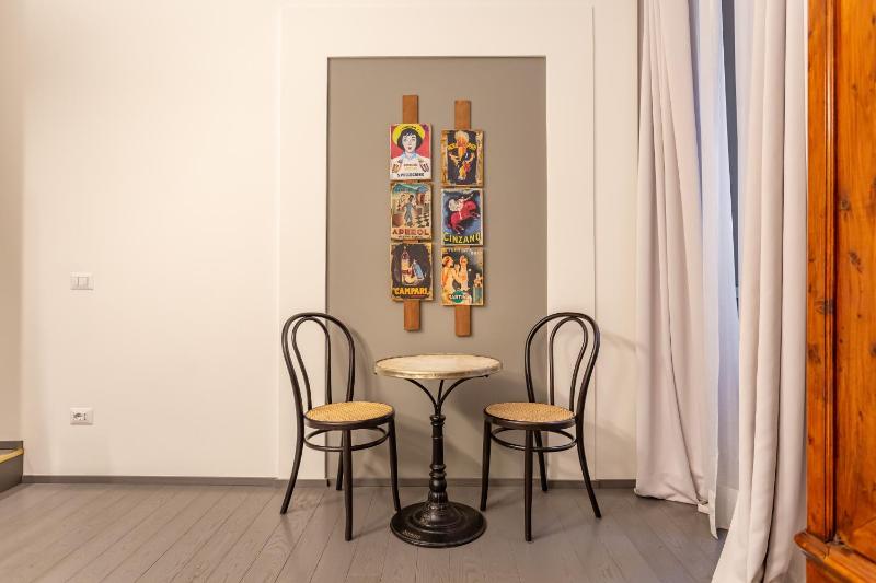 Spanish Steps DeLuxe Apartment - image 7
