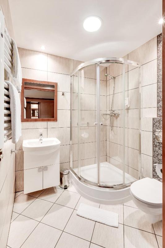Small Twin Room image 1