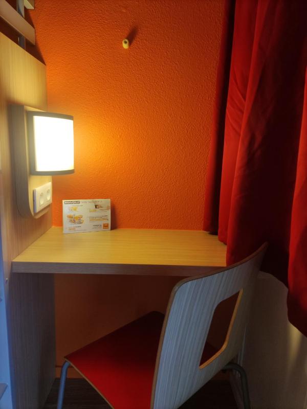 Double Room image 4