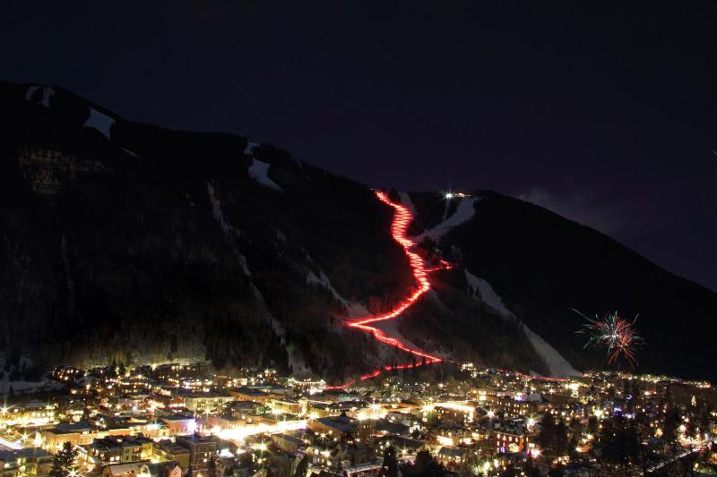 Classic Ski Condo Steps to Chair 7 and on shuttle route - image 7