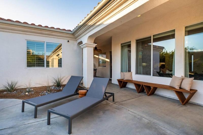 Paradise Palms With Private Pool And Spa - image 8