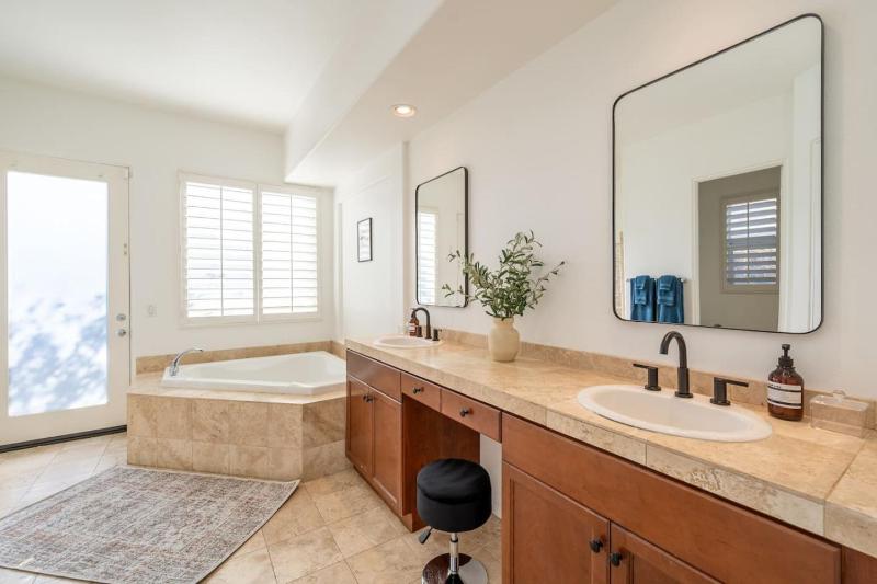 Paradise Palms With Private Pool And Spa - image 36