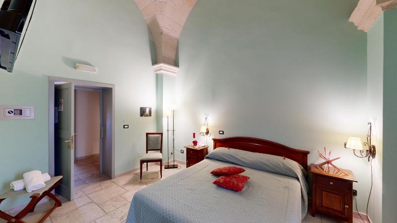 Double or Twin Room image 3