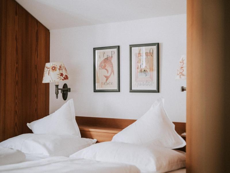 Double Room image 1