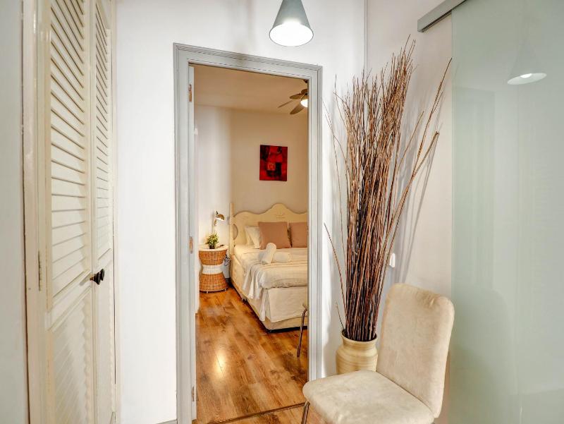 Espalter White by Hello Homes Sitges - image 9