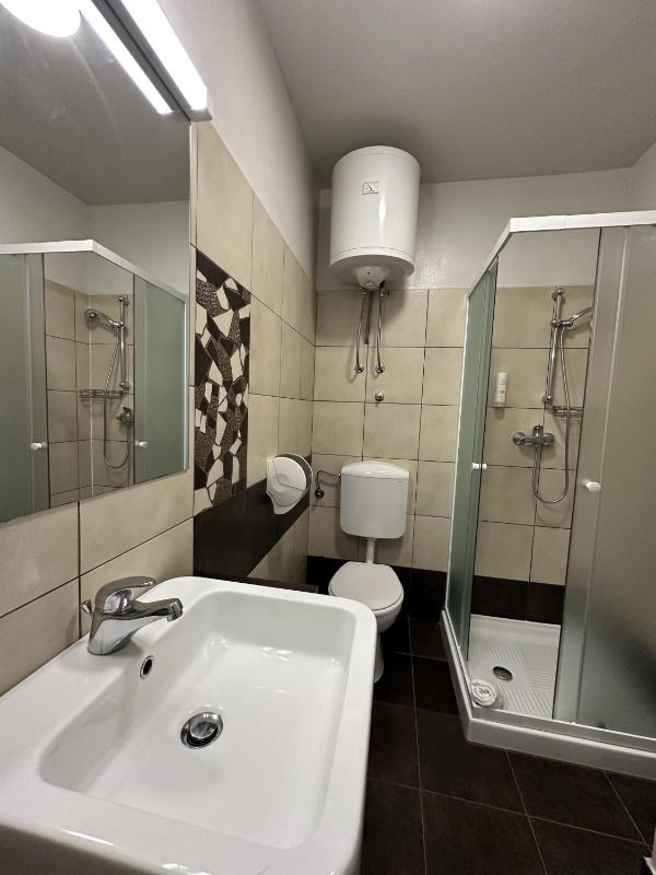 Studio Apartment image 2