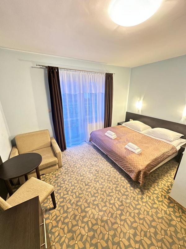 Double Room image 1
