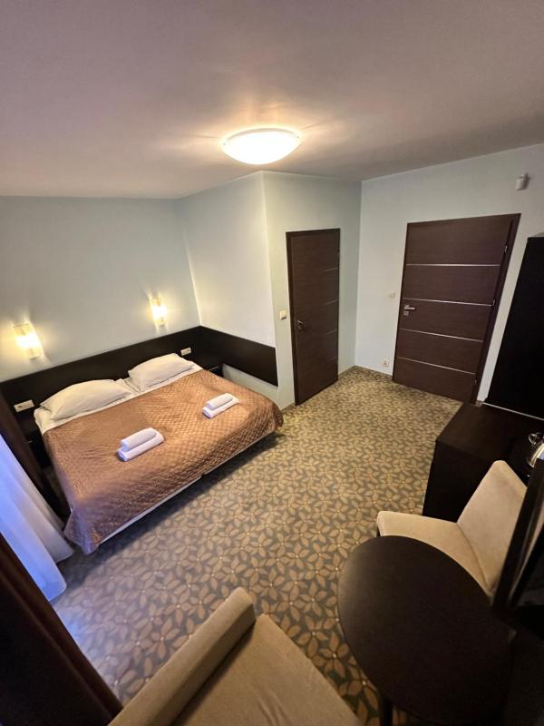 Double Room image 1