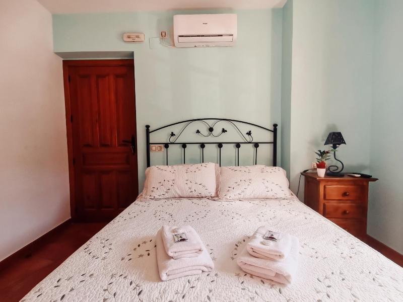 Double Room with Private Bathroom image 4