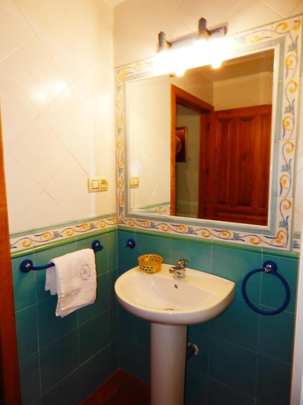 Double Room with Balcony image 2