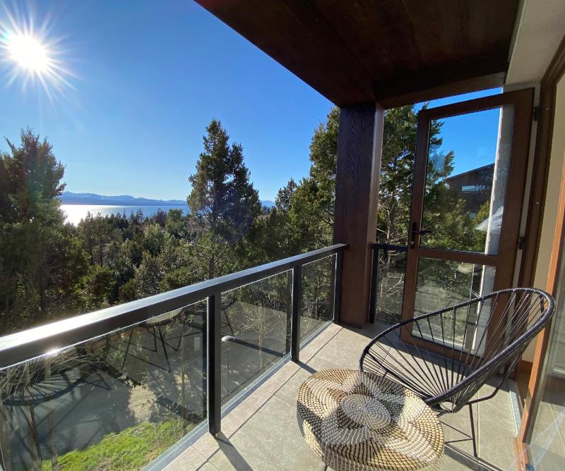 Departamento HOME - Vista Lago y Bosque - - image 15
