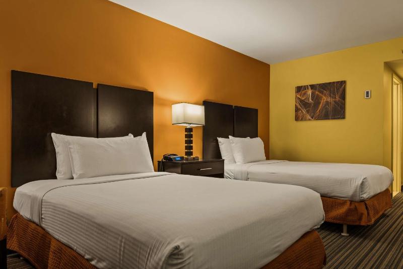 Double Room with Two Double Beds image 4