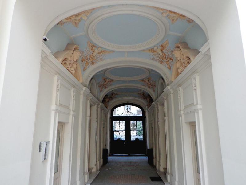 Rental Apartments Wilcza - image 5