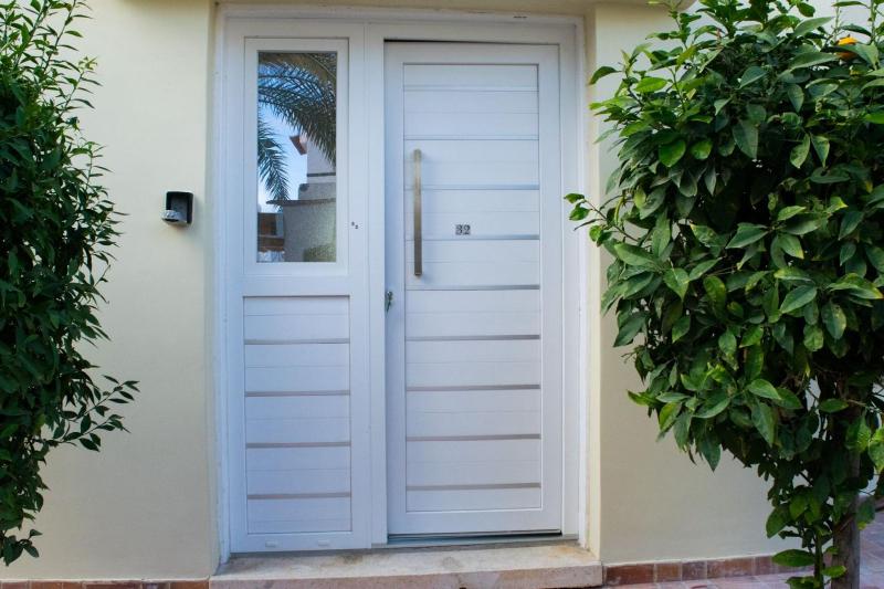 Two-Bedroom House image 4