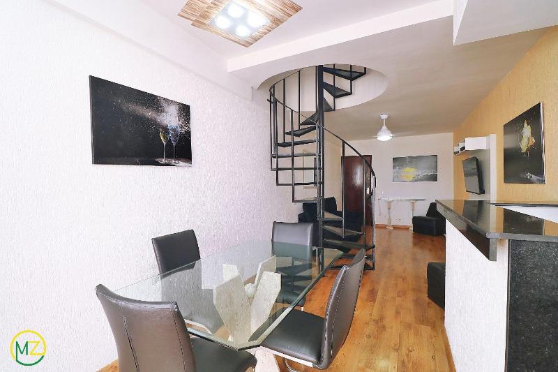 Lovely duplex penthouse with private pool - image 15