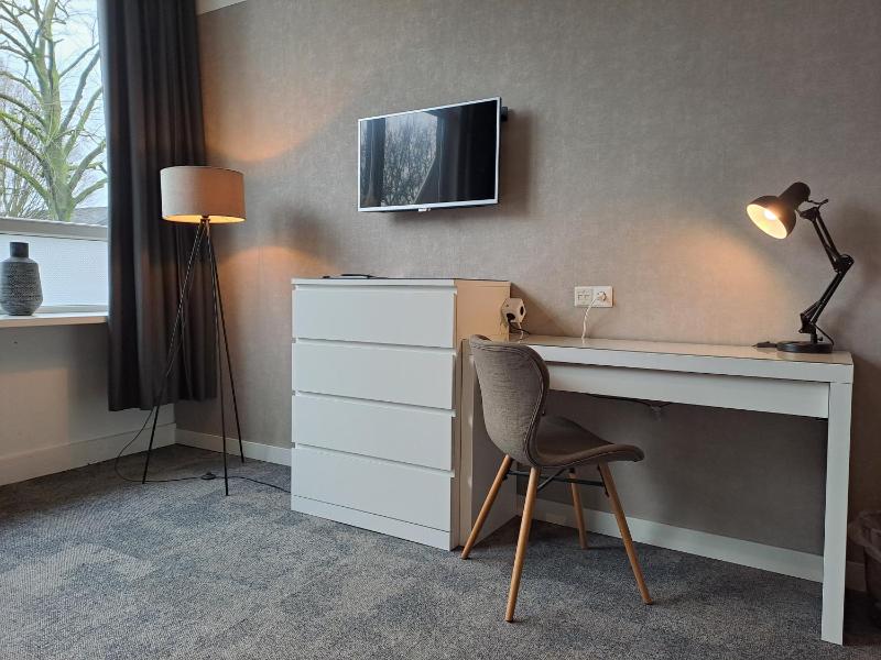 Double or Twin Room with Bathroom image 3