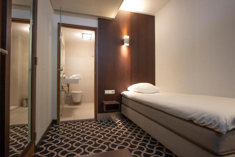 Standard Room - 1 Single Bed  image 4