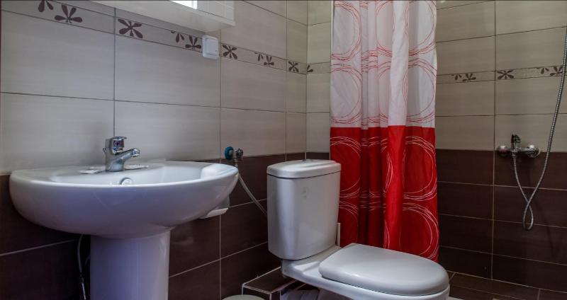 Double Room - Ground Floor image 3