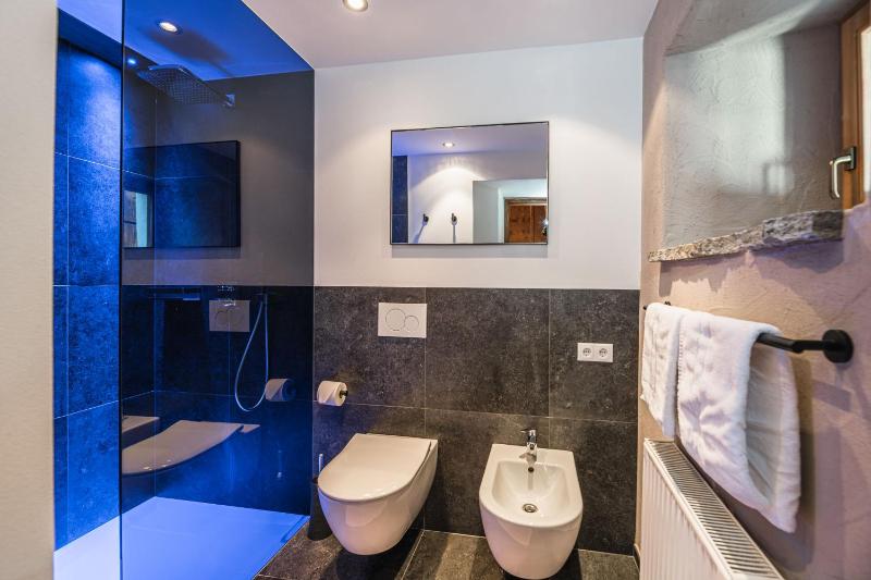 One-Bedroom Apartment (2 Adults) image 1