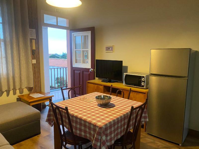 One-Bedroom Apartment image 3