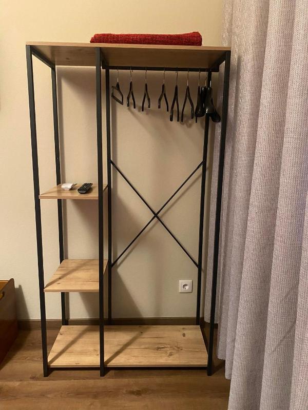 One-Bedroom Apartment image 2