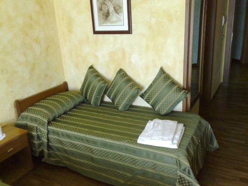 Triple Room image 2