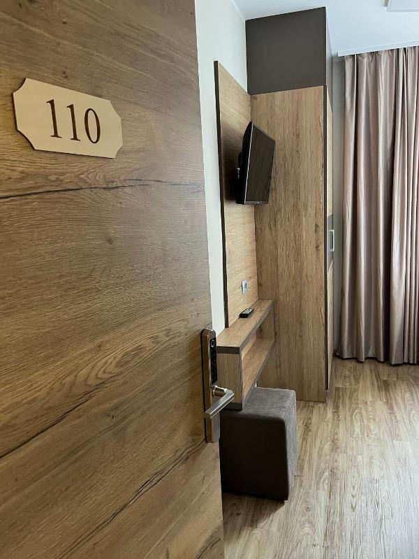 Single Room image 1