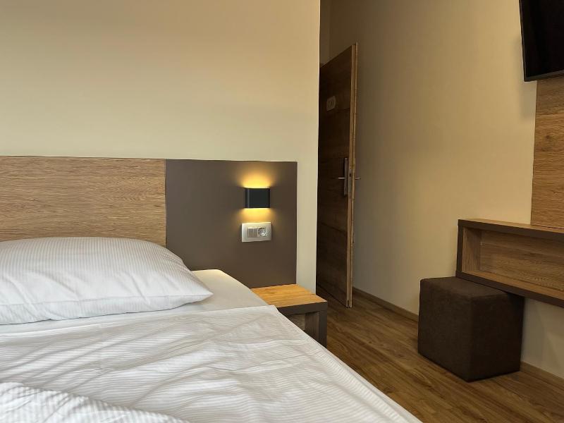 Single Room image 3