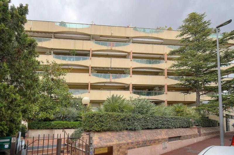 One Bed Apt in the center of Cannes - 2198 - image 3