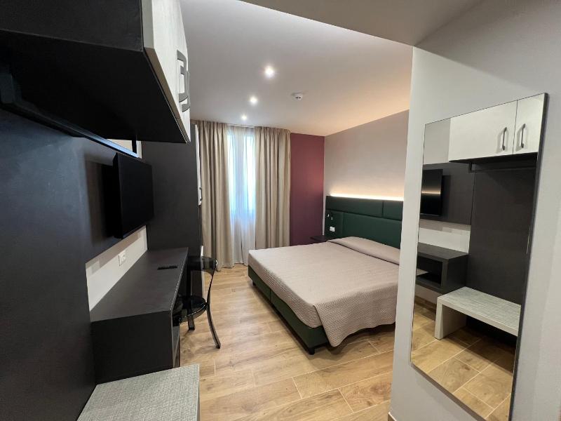 Superior Double Room image 2