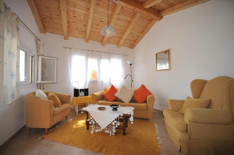 Nikatsas Cottage No 1 - image 13