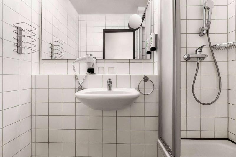 Comfort Room image 4