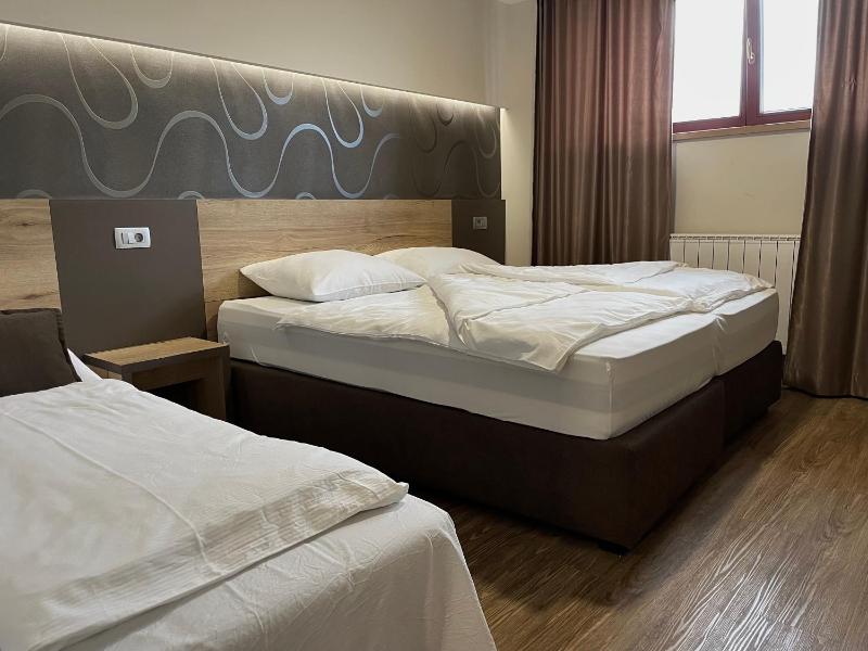 Triple Room image 3