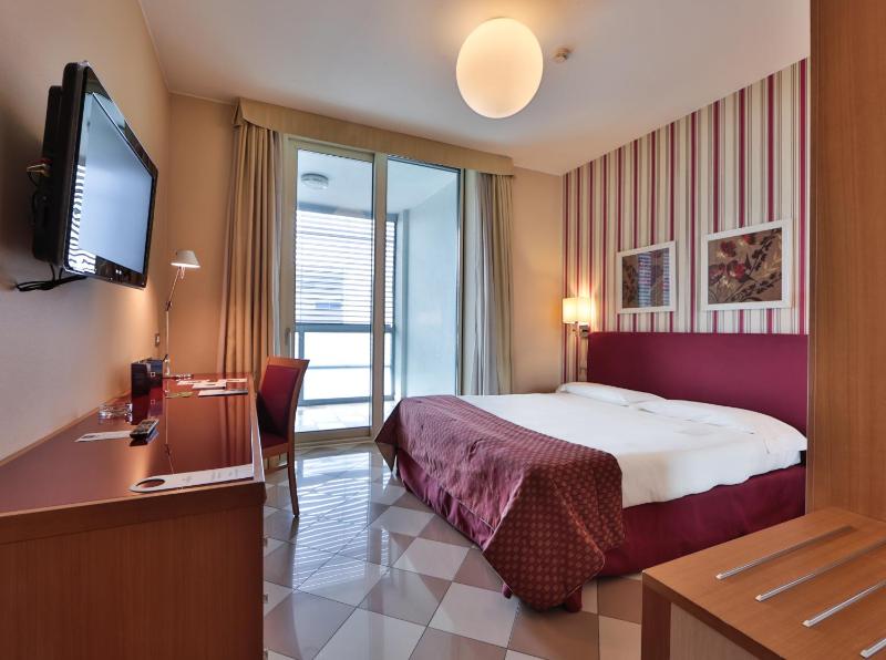 Classic Double Room image 1