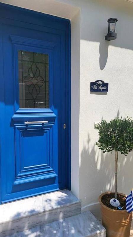 Beautiful house in the city - image 21